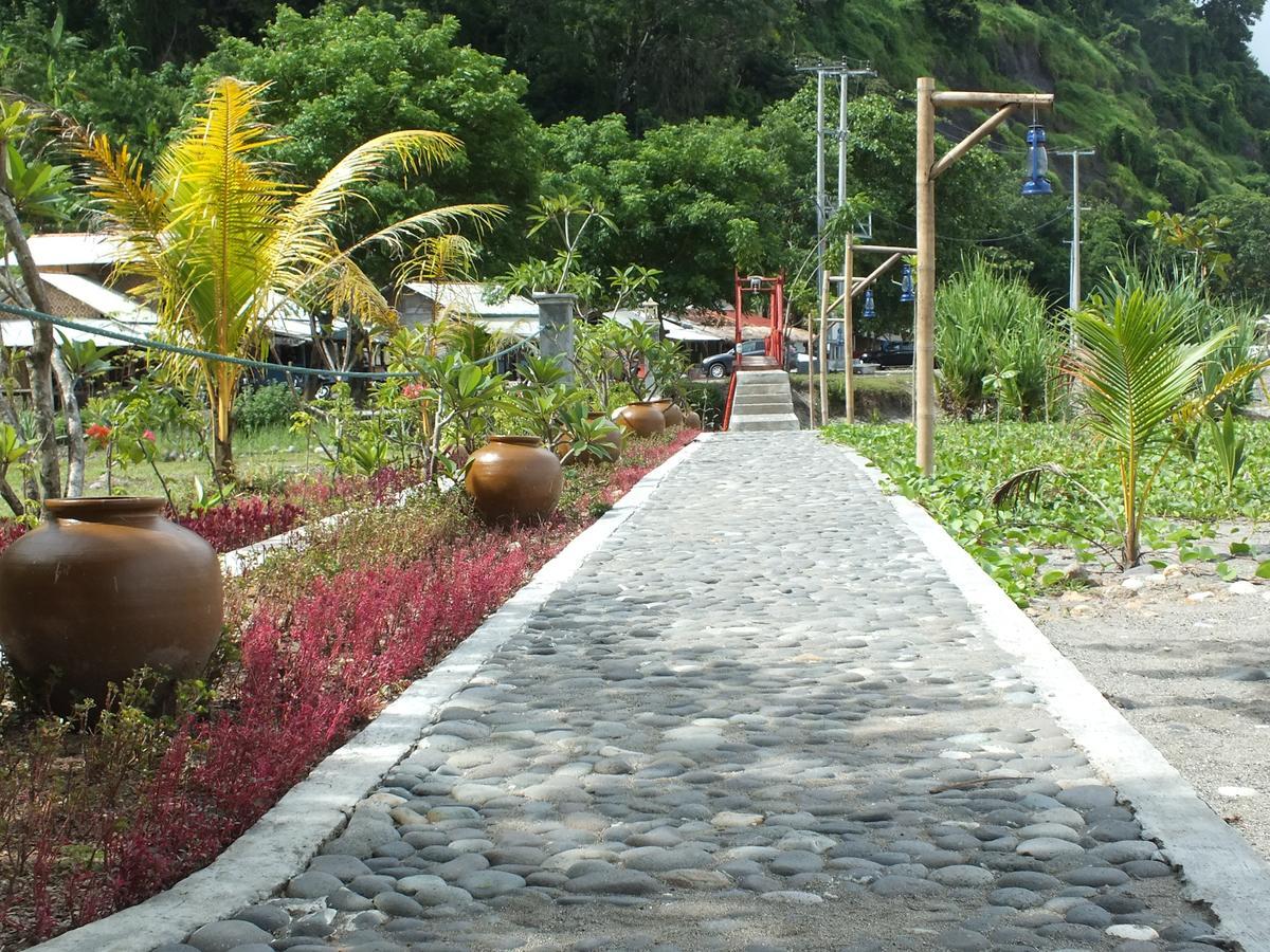Ketapang Resort Karanghawu Exterior photo