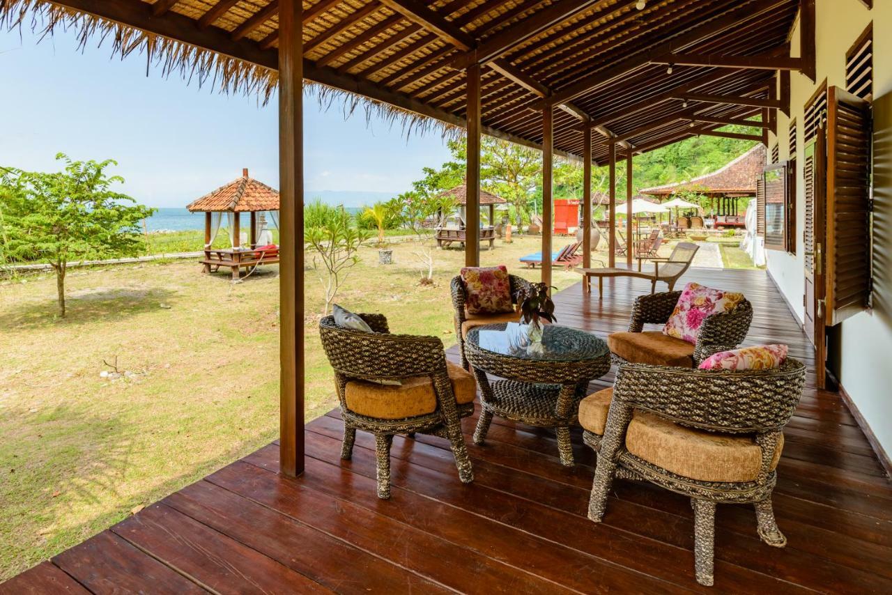 Ketapang Resort Karanghawu Exterior photo