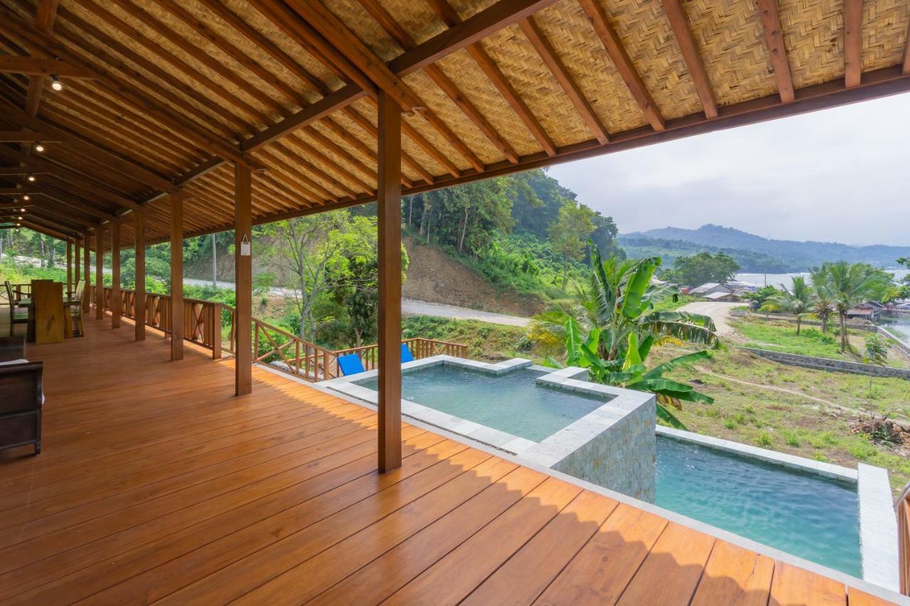 Ketapang Resort Karanghawu Exterior photo